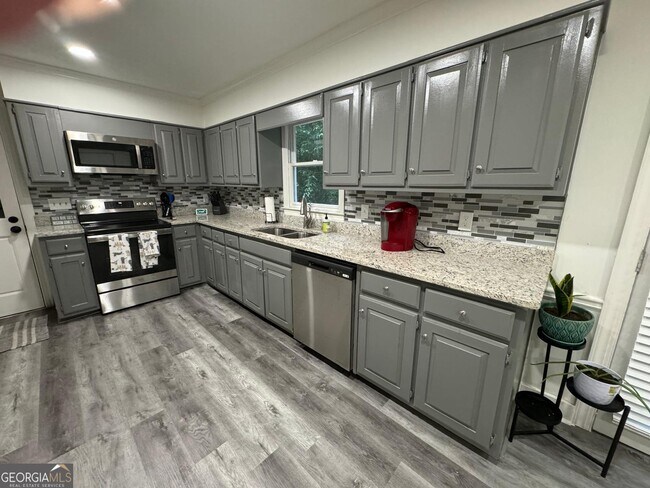 Building Photo - 3855 Laurel Falls Dr