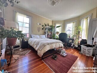 Building Photo - 4 Montcalm Ave