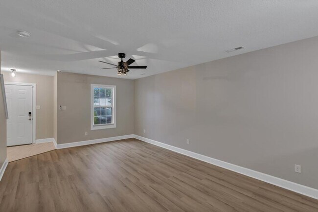 Foto del edificio - THE BURROUGHS @ CAROLINA PLANTATIONS