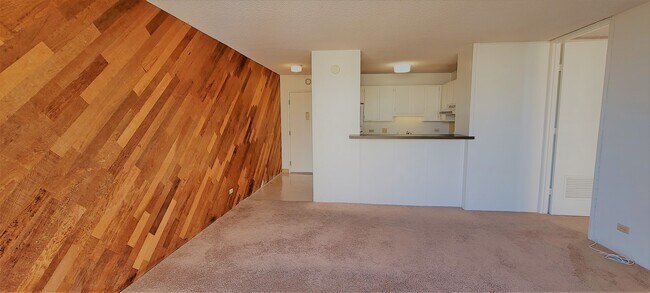 Unit Entry - 1925 Kalakaua Ave