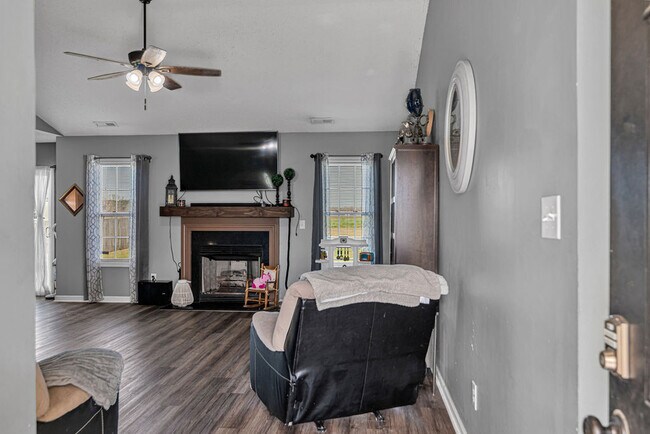 Building Photo - 202 Quarry Trail