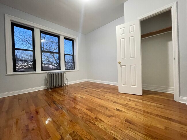 Building Photo - 459 Kennedy Blvd