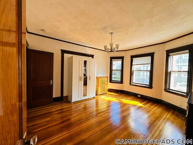 Foto del edificio - 9 Roberts Rd