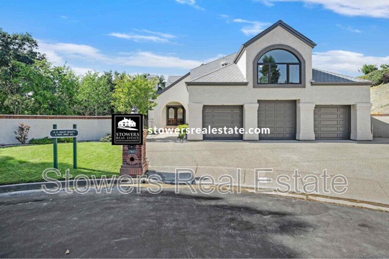Primary Photo - 537 Kingswood Pl