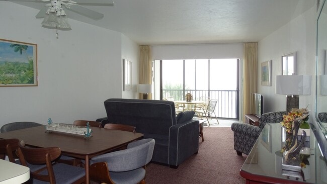 Building Photo - 995 Anglers Cove
