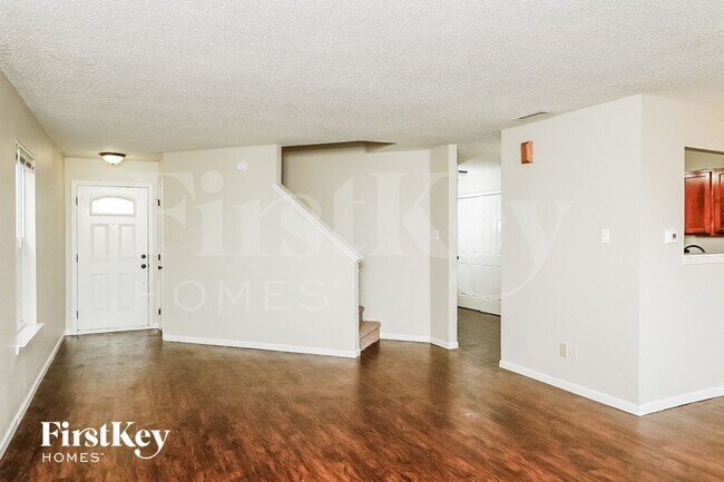 Foto del edificio - 1181 Kenwood Dr