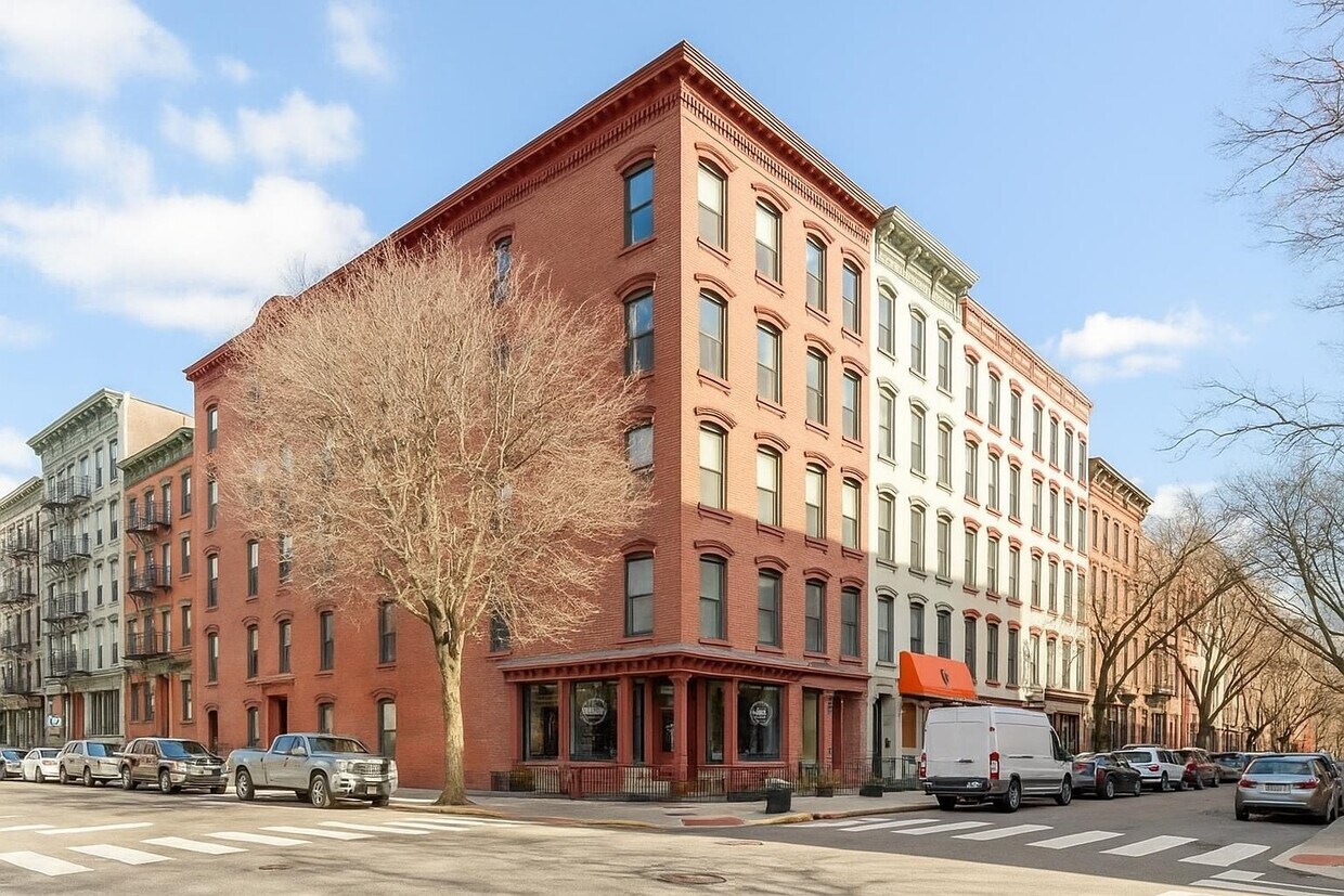 Foto principal - 101 Willow Ave