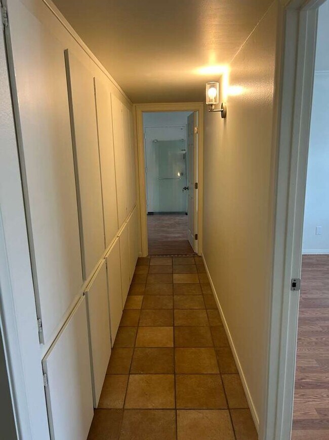 Foto del edificio - Upgraded 2 Bedroom 2 Bath Condo, Available Now!