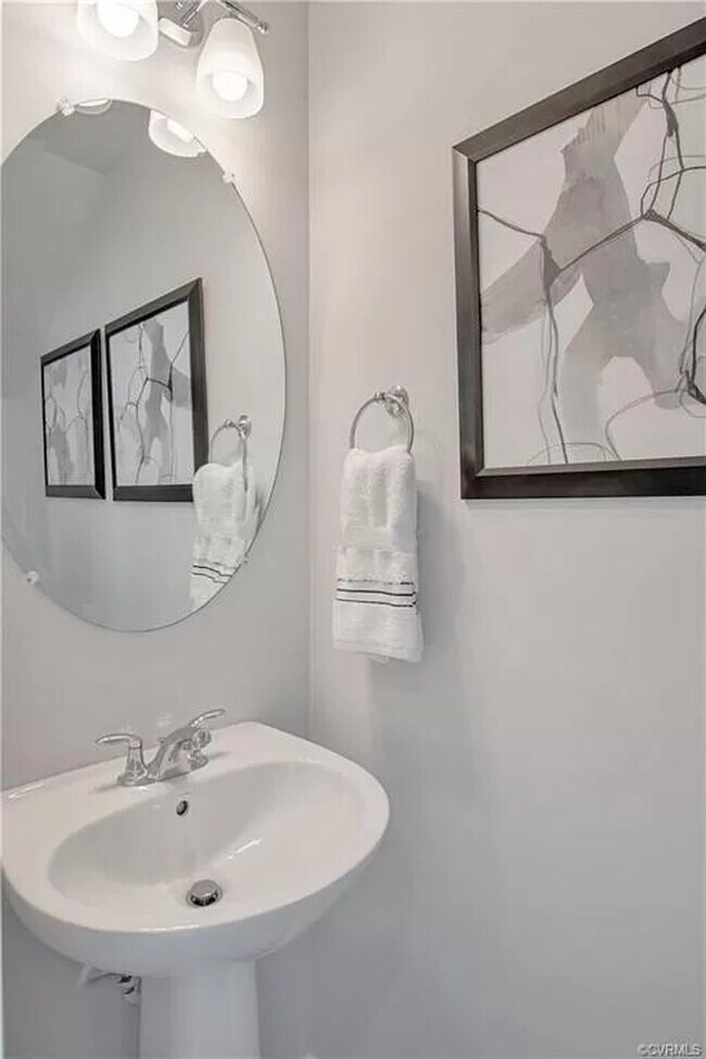 Building Photo - 806 Wesley Lane Unit A  Charlottesville, V...