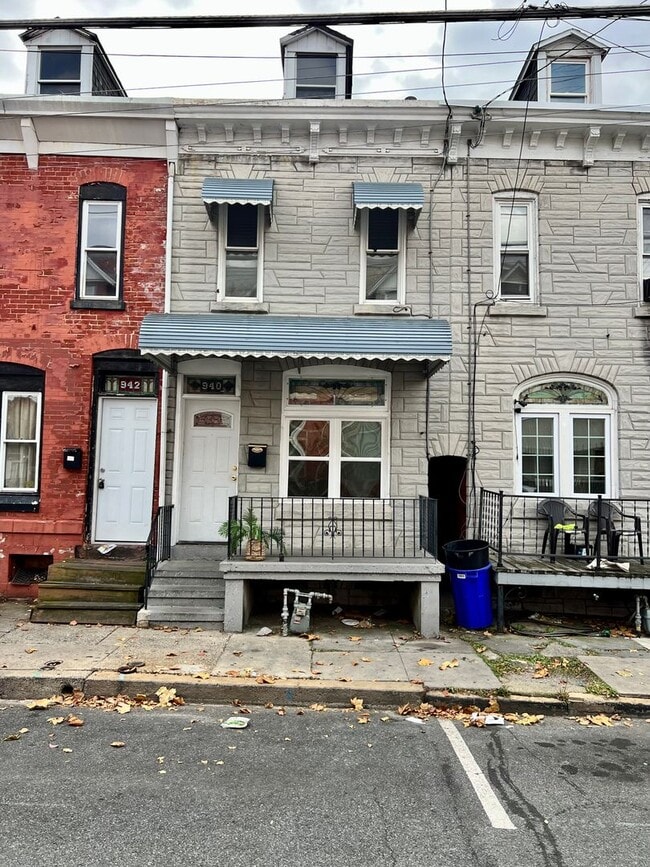 3 Bedroom 1 Bath Home Available For Rent - 3 Bedroom 1 Bath Home Available For Rent