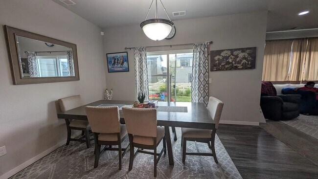 Foto del edificio - 2103 Mackinac St