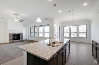 Building Photo - 4732 Mission Ct