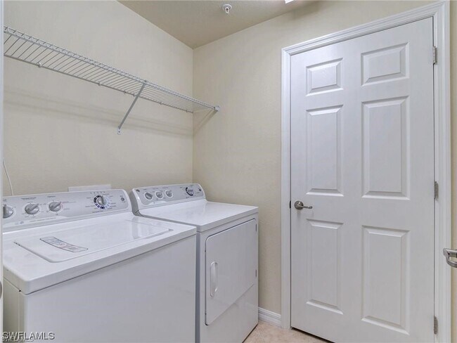 Building Photo - 17468 Old Harmony Dr
