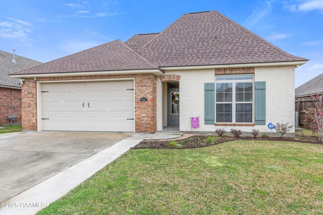 Building Photo - 202 Adelaide Dr