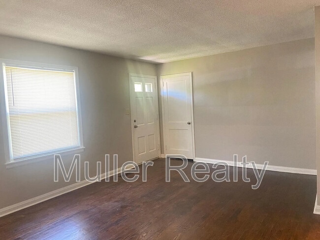 Building Photo - 3010 Boright Dr