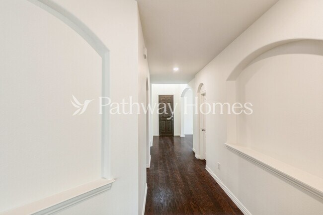 Foto del edificio - 2618 Fawn Valley Ave