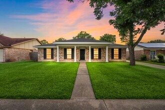 Building Photo - 11506 Hornbrook Dr