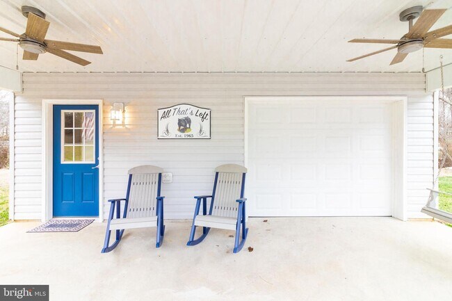 Building Photo - 20544 Piney Point Rd