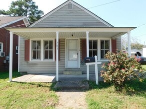 Building Photo - 701 W Elizabeth St