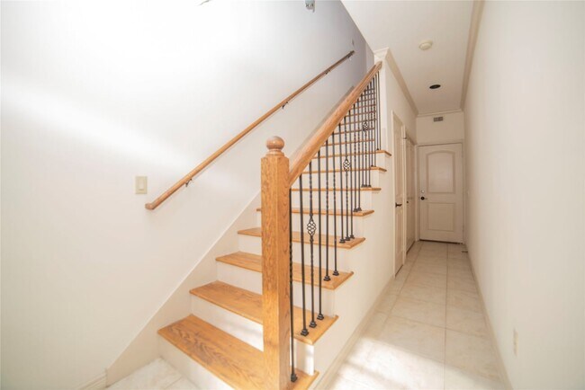 Foto del edificio - 3123 Fairdale Oaks E