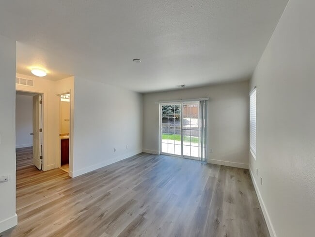 Building Photo - 2425 Quartz St