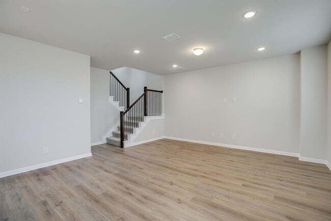 Building Photo - 125 Clemens Dr