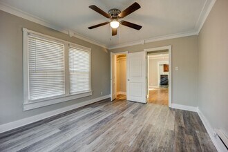 Building Photo - 3905 Jenny Lind Rd