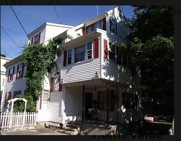 Primary Photo - 21 Parsons St