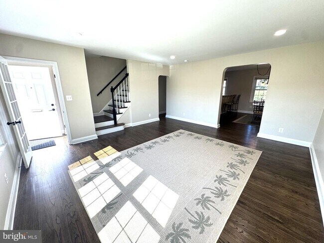 Foto del edificio - 8130 Loch Raven Blvd