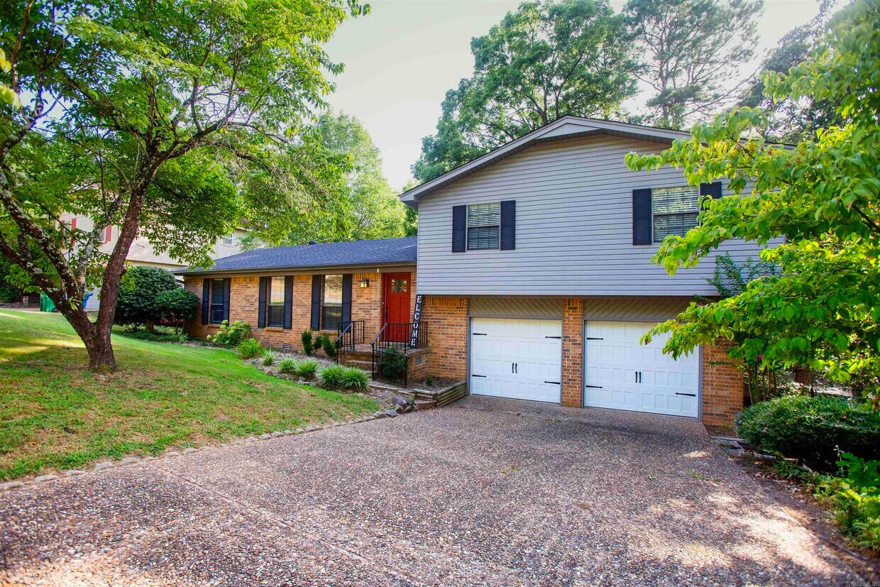 Primary Photo - 1802 Shumate Dr