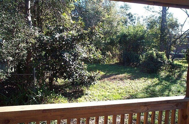 Foto del edificio - 739 Acosta St