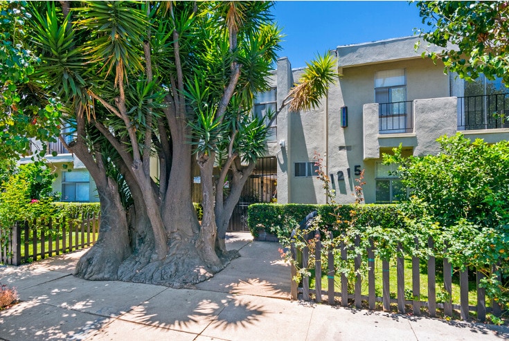 Primary Photo - 1215 N McCadden Pl