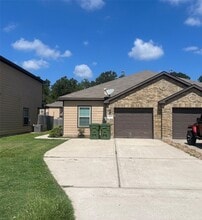 Building Photo - 605 Carl St