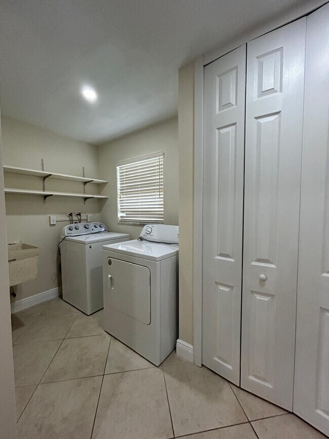 Foto del edificio - 4108 SE 8th Ave