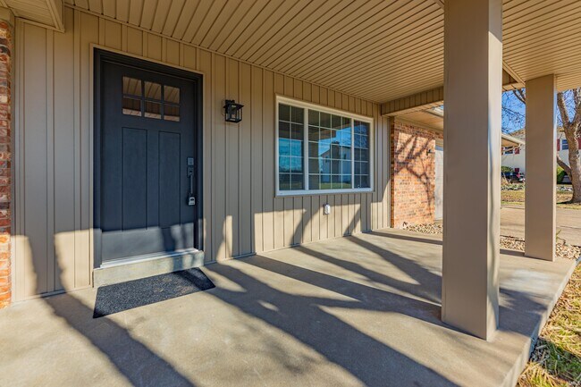 Foto del edificio - 441 Lawrence Dr