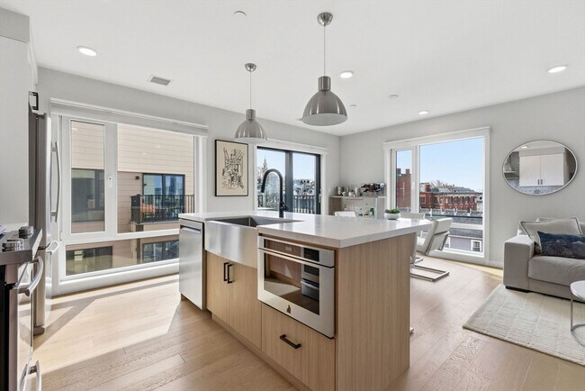 Foto del edificio - 457 W Broadway