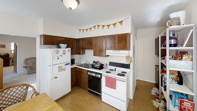 Building Photo - 1001-1003 Parkside Pl
