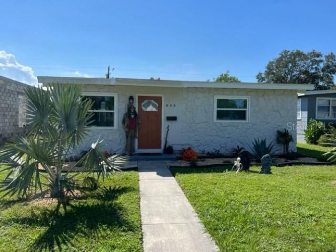 844 43rd Ave N, Saint Petersburg, FL 33703 House for Rent in Saint Petersburg, FL