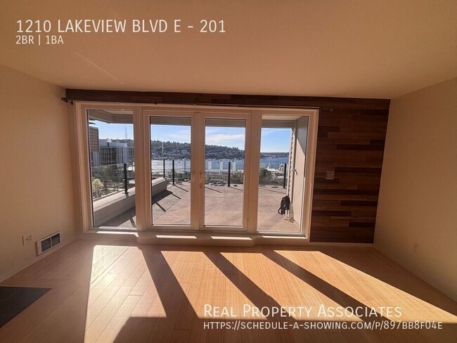 Building Photo - 1210 Lakeview Blvd E