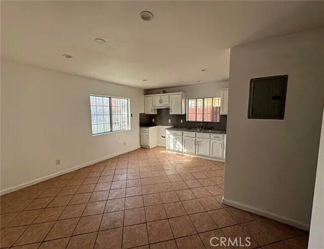 Foto del edificio - 1755 E 92nd St