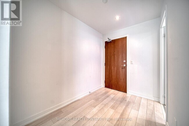 Building Photo - 117-117 McMahon Dr
