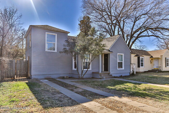 Building Photo - 2417 25th St