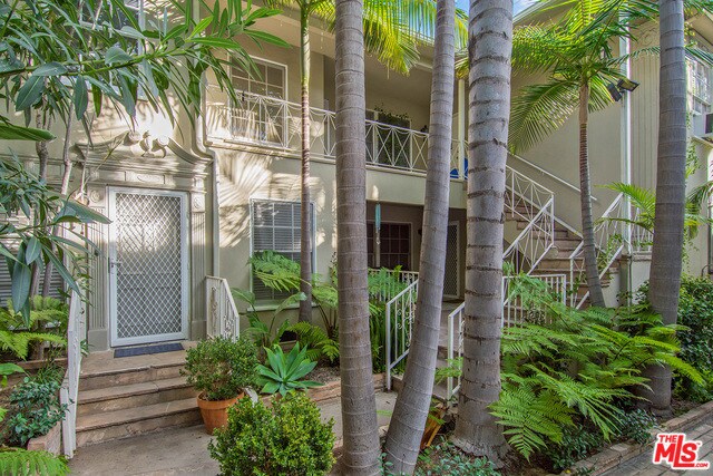 Foto del edificio - 8563 Holloway Dr
