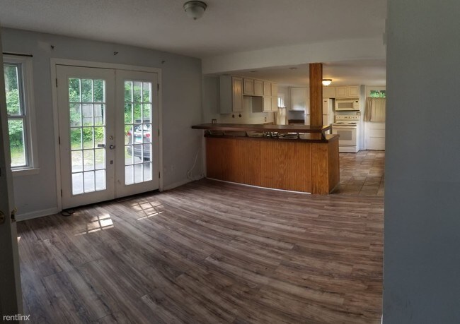 Building Photo - 4 br, 2 bath House - 100 Valley St