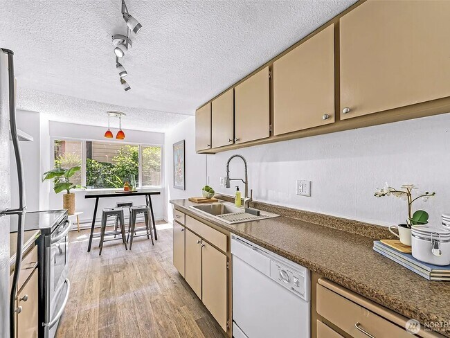 Foto del edificio - 1338 Orleans St
