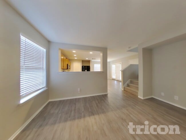 Foto del edificio - 3839 Cherokee Blvd