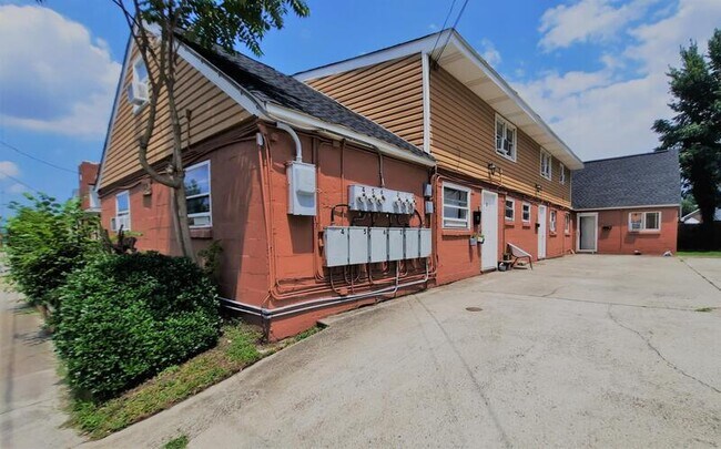 Building Photo - 1510 Wilson Rd