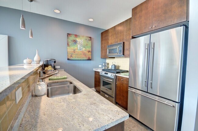 Foto del edificio - 905 Juniper St NE