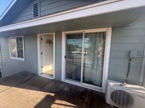 Building Photo - 8700 Arcade