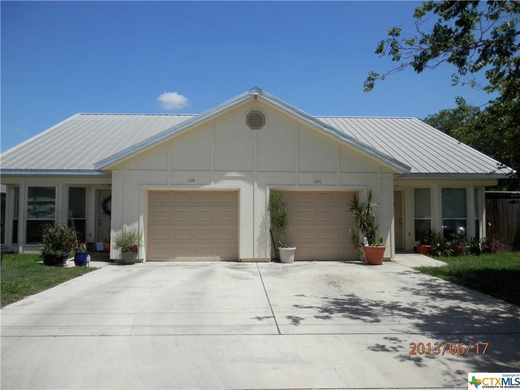 306 Oelkers Dr, New Braunfels, TX 78130 Townhome Rentals in New